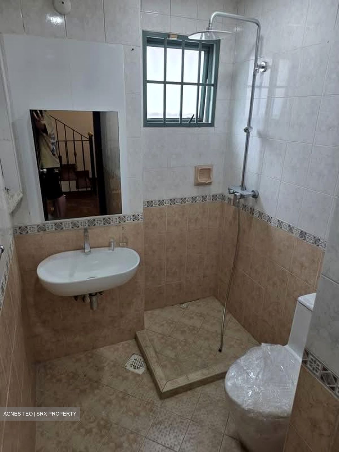 Westwood Crescent (D22), Terrace #572233541